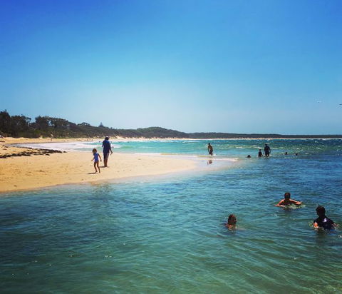 Aurora Beachfront Cottage - Brisbane 4u 3