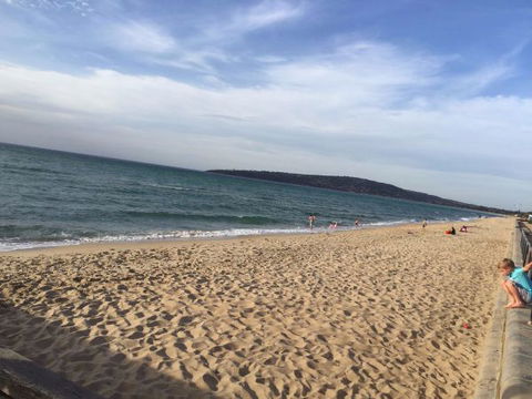 Barefoot Beach Stays - Brisbane 4u 3
