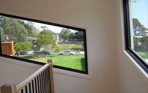 Barefoot Beach Stays - Brisbane 4u 4