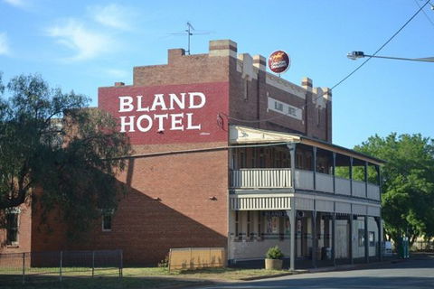 Bland Hotel - Tourism Brisbane 0
