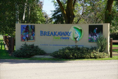 Breakaway Twin Rivers Caravan Park - Tourism Brisbane 9