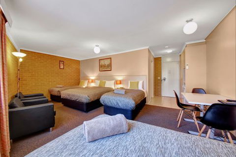 Central Deborah Motel - Tourism Brisbane 7