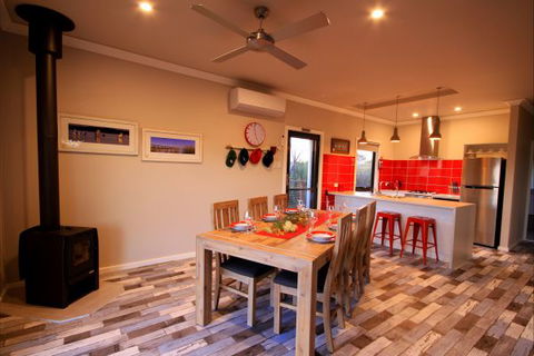 Coorong Cabins - Tourism Brisbane 2