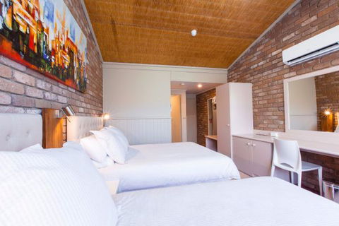 Farnham Court Motel - Tourism Brisbane 2