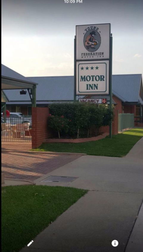 Federation Motor Inn Young - Brisbane Tourism 0