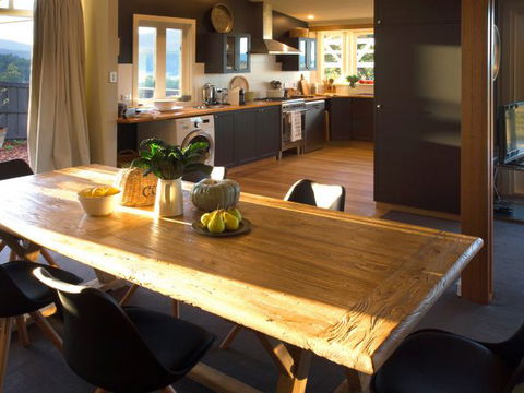 Frenchman's River - The Helmsman's House - Brisbane Tourism 4