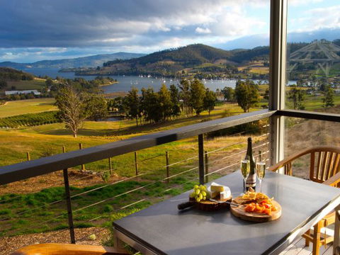 Frenchman's River - The Helmsman's House - Brisbane Tourism 8