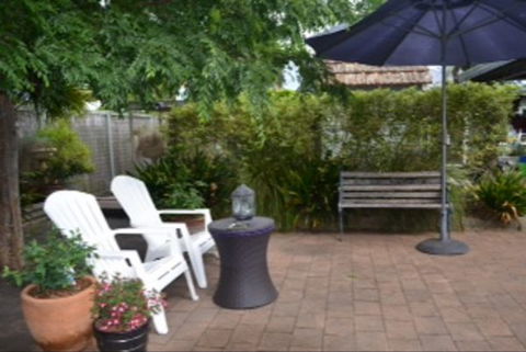Garden Cottage B And B - Brisbane 4u 5