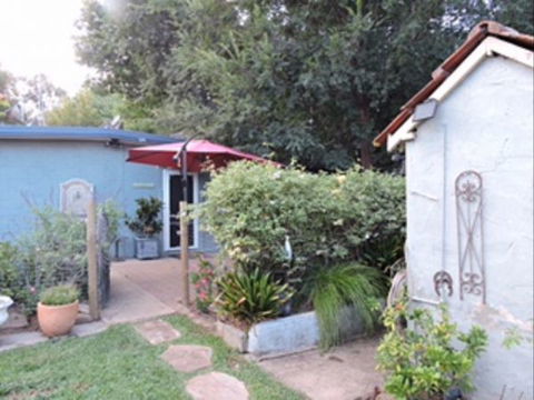 Garden Cottage B And B - Brisbane 4u 6