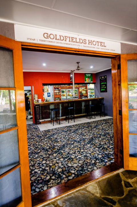 Goldfields Hotel And Finnigan's Rest - Tourism Brisbane 3