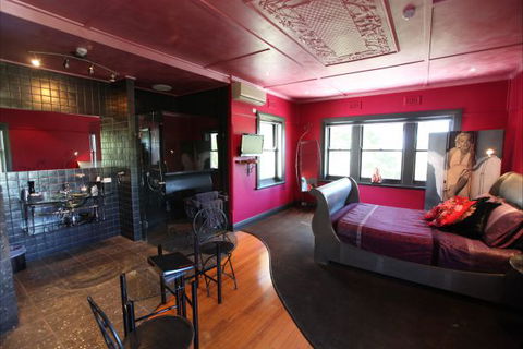 Oakdene Vineyards Guesthouse - Tourism Brisbane 0