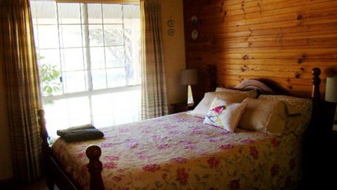 Peppertree Cottage - Brisbane 4u 2
