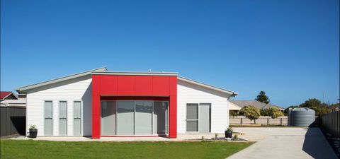 RED FIN Part Of BLUE FIN HOLIDAY HOMES - Brisbane 4u 1