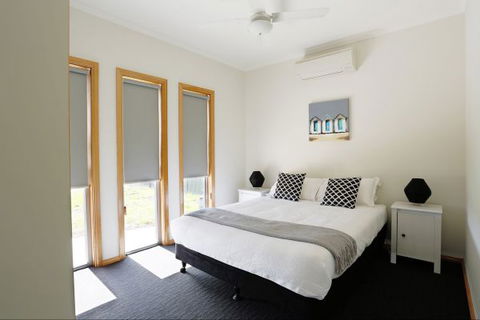 RED FIN Part Of BLUE FIN HOLIDAY HOMES - Brisbane 4u 4