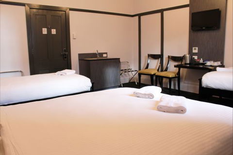 Royal Hotel Ryde - Tourism Brisbane 3