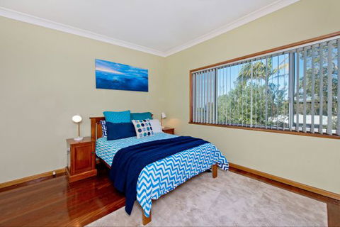 Salt Breeze - Brisbane 4u 5