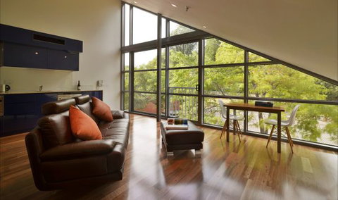 Salamanca Wharf Hotel - Tourism Brisbane 1