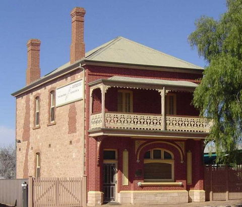 Savings Bank Of South Australia - Old Quorn Branch - Brisbane 4u 0