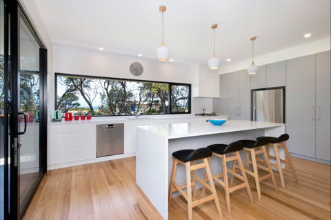 Sea La Vie: Shoalhaven Heads - Brisbane 4u 3