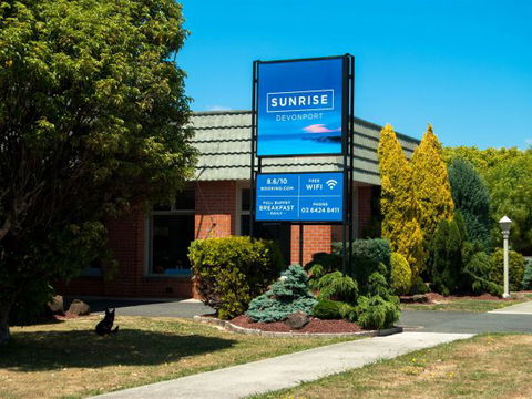 Sunrise Devonport - Tourism Brisbane 0