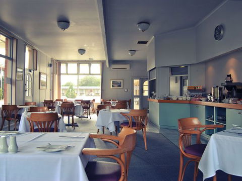 Sunrise Devonport - Tourism Brisbane 4