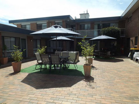 Surfside Holiday Apartments - Tourism Brisbane 2