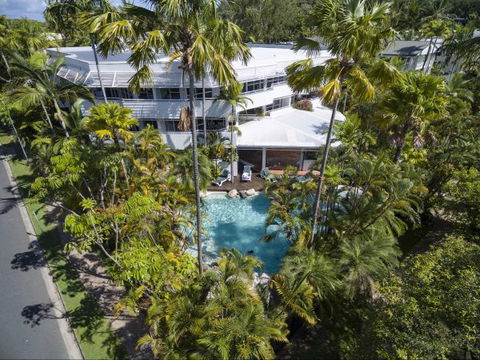 The Beach Terraces - Tourism Brisbane 0