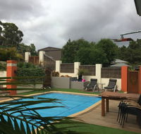 The Hideaway  Luxury Bed and Breakfast - Brisbane 4u
