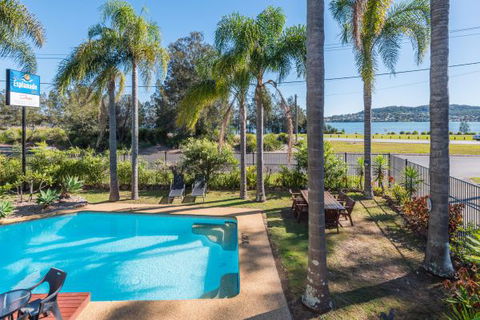The Esplanade Motel - Brisbane 4u 2