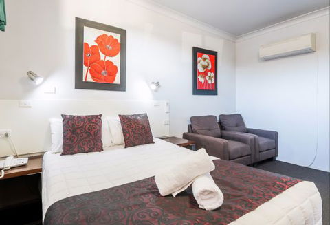 The Esplanade Motel - Brisbane 4u 5