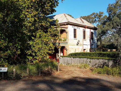 Thornebridge - Brisbane 4u 1