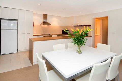 Unit 5 Wyuna Queenscliff - Brisbane Tourism 0