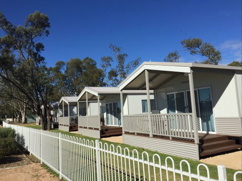 Waikerie Holiday Park - Brisbane 4u 1