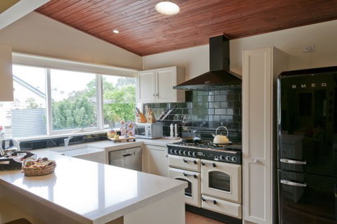 Wood Duck Cottages - Tourism Brisbane 1
