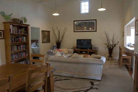 Wood Duck Cottages - Tourism Brisbane 4