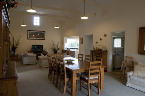 Wood Duck Cottages - Tourism Brisbane 7