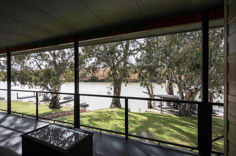 192 Page Drive Blanchetown -River Shack Rentals - Tourism Brisbane 1