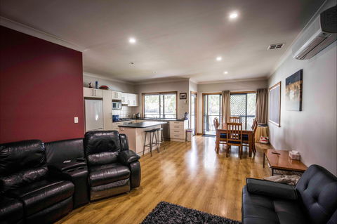 192 Page Drive Blanchetown -River Shack Rentals - Tourism Brisbane 5
