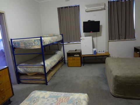 Amaroo Hotel - Brisbane 4u 4
