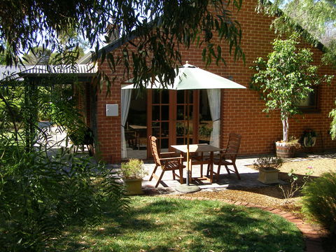 Anchor Cottage - Tourism Brisbane 6