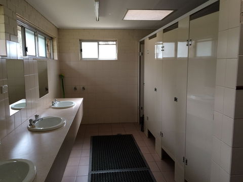 Ardern's Caravan Park Myrtleford - Tourism Brisbane 5