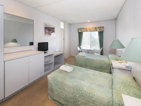 Augusta Hotel Motel - Brisbane 4u 7
