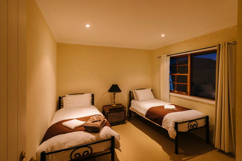 Barrington Hideaway- River Cottages - Tourism Brisbane 3