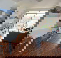 Beach Stay Mona Vale - Brisbane 4u