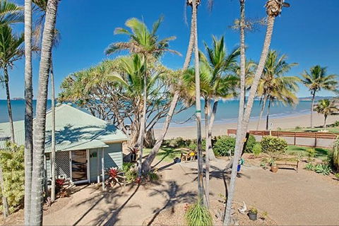 Beachfront Zilzie Holiday Home And Cottage - Tourism Brisbane 4