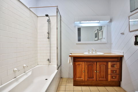 Borrowdale - Brisbane 4u 5