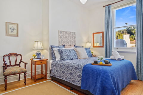 Cygnet Old Bank B&B - Tourism Brisbane 3