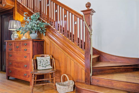 Cygnet Old Bank B&B - Tourism Brisbane 7