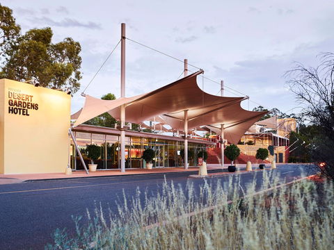 Desert Gardens Hotel - Tourism Brisbane 0