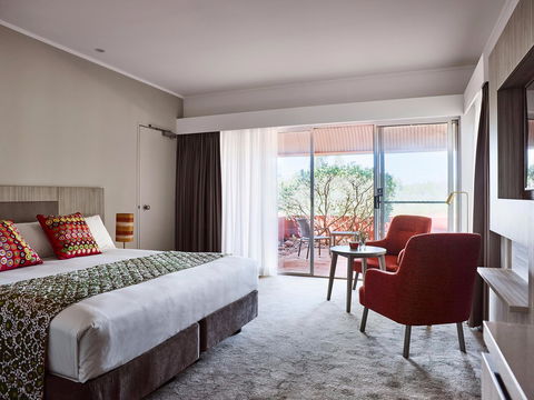 Desert Gardens Hotel - Tourism Brisbane 4